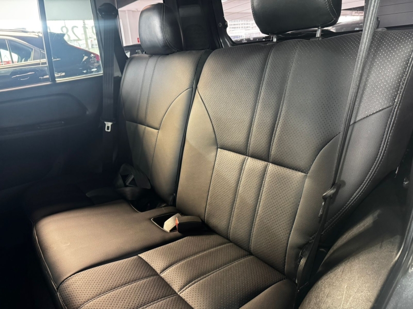 Mitsubishi-PAJERO TR4-2.0 4X2 16V 140CV FLEX 4P AUTOMÁTICO