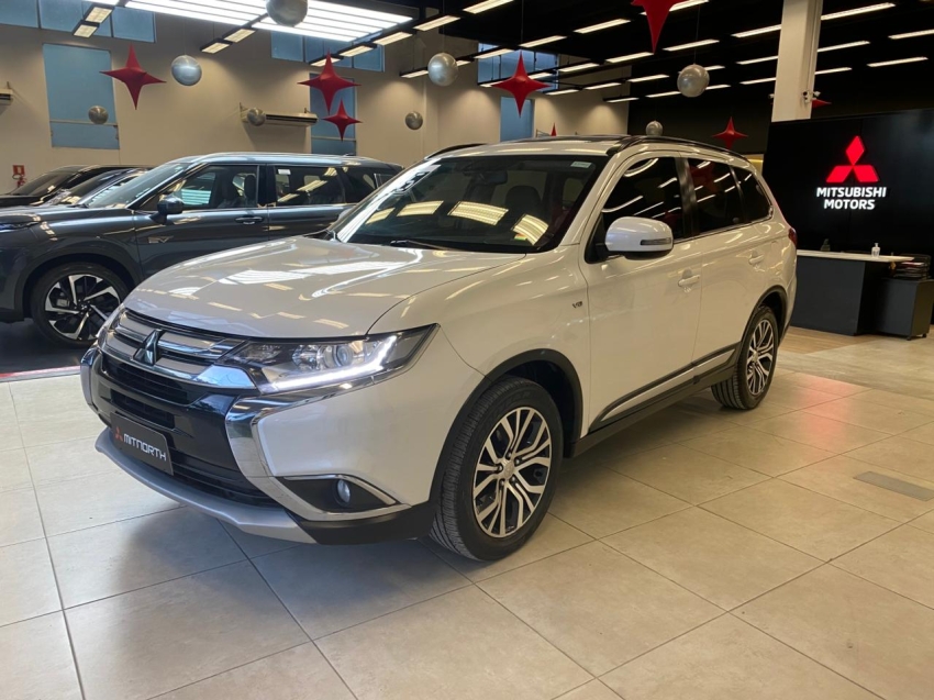 Mitsubishi-OUTLANDER-3.0 GT 4X4 V6 24V GASOLINA 4P AUTOMÁTICO