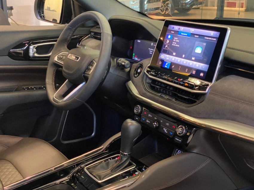 Jeep-COMMANDER-1.3 T270 TURBO FLEX OVERLAND AT6