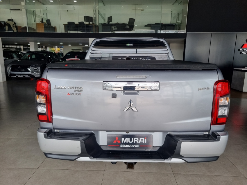 Mitsubishi-L200 TRITON-2.4 16V TURBO DIESEL SPORT HPE CD 4P 4X4 AUTOMÁTICO