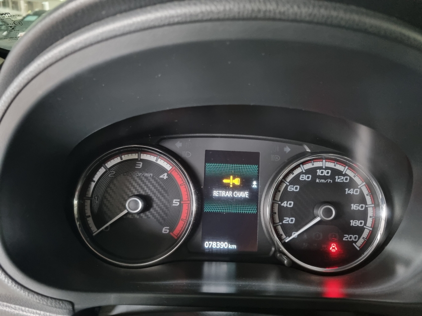 Mitsubishi-L200 TRITON-2.4 16V TURBO DIESEL SPORT HPE CD 4P 4X4 AUTOMÁTICO