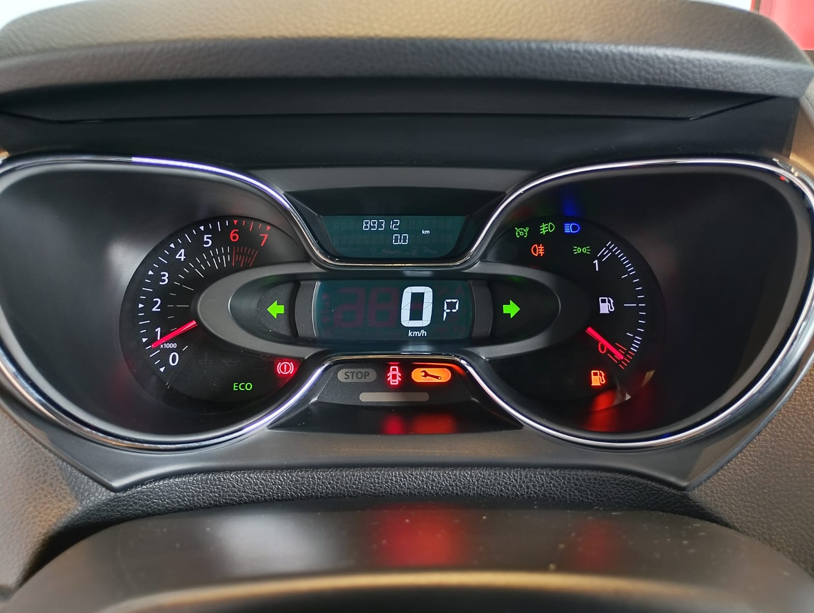 Renault-CAPTUR-CAPTUR 1.6 16V SCE FLEX INTENSE X-TRONIC