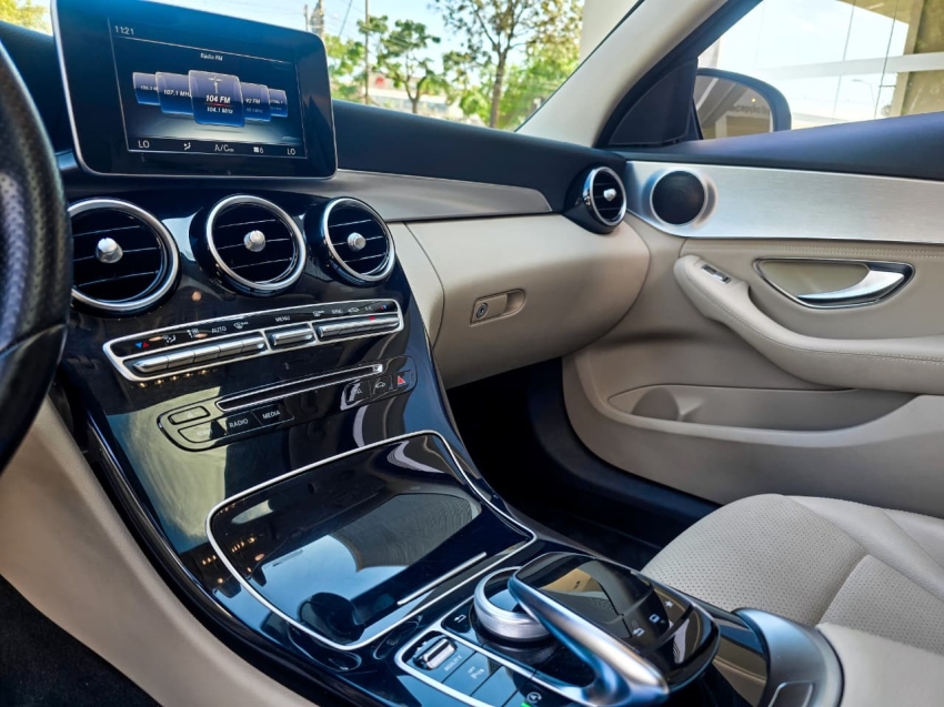 MERCEDES BENZ-C 200-2.0 CGI AVANTGARDE 16V GASOLINA 4P AUTOMÁTICO