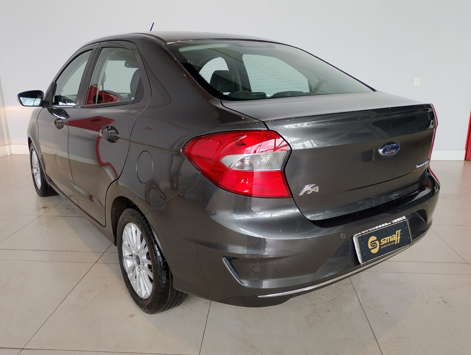 Ford-KA-Ka 1.5 Sedan TITANIUM 12V Flex 4p Aut.
