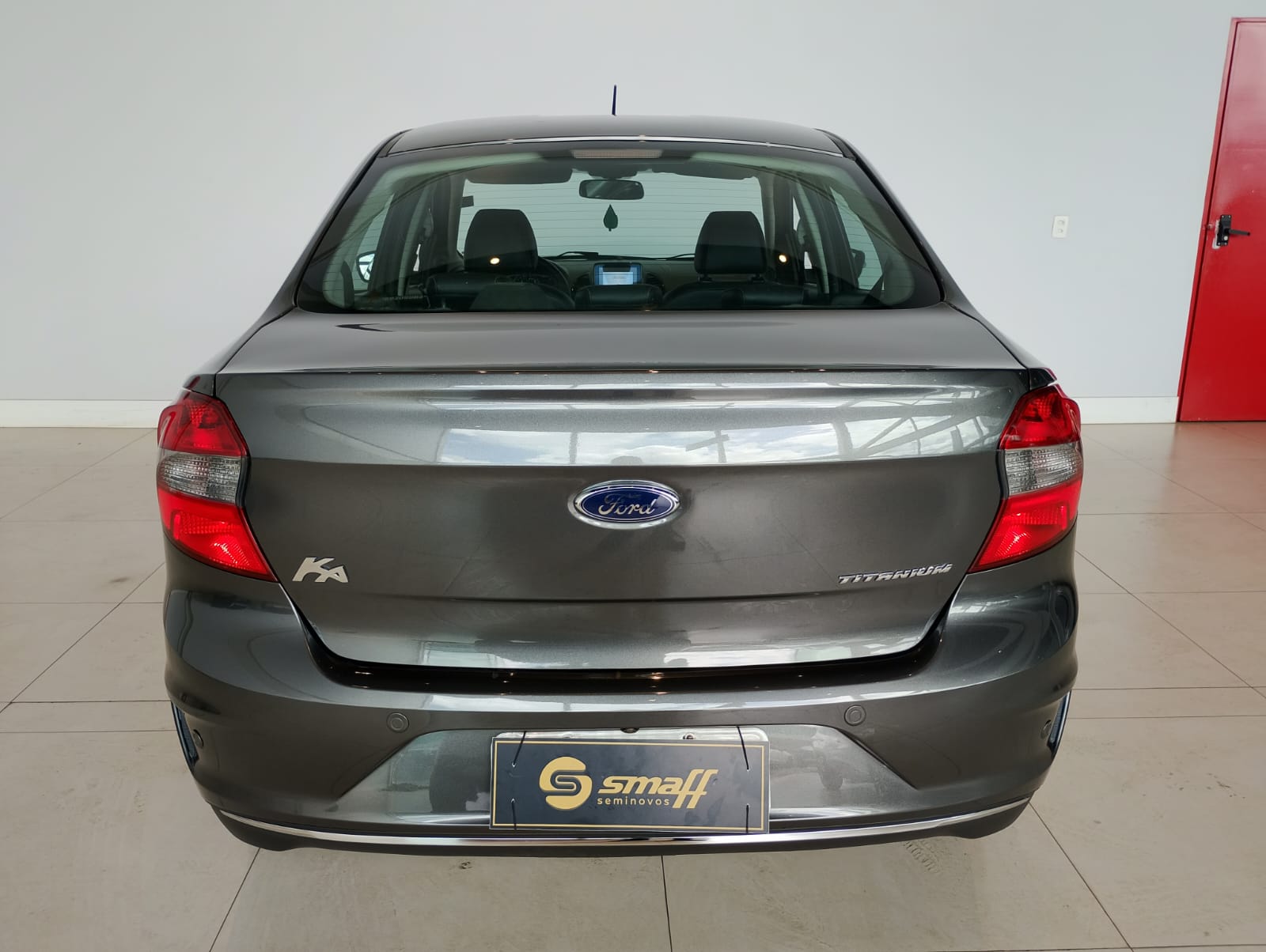 Ford-KA-Ka 1.5 Sedan TITANIUM 12V Flex 4p Aut.
