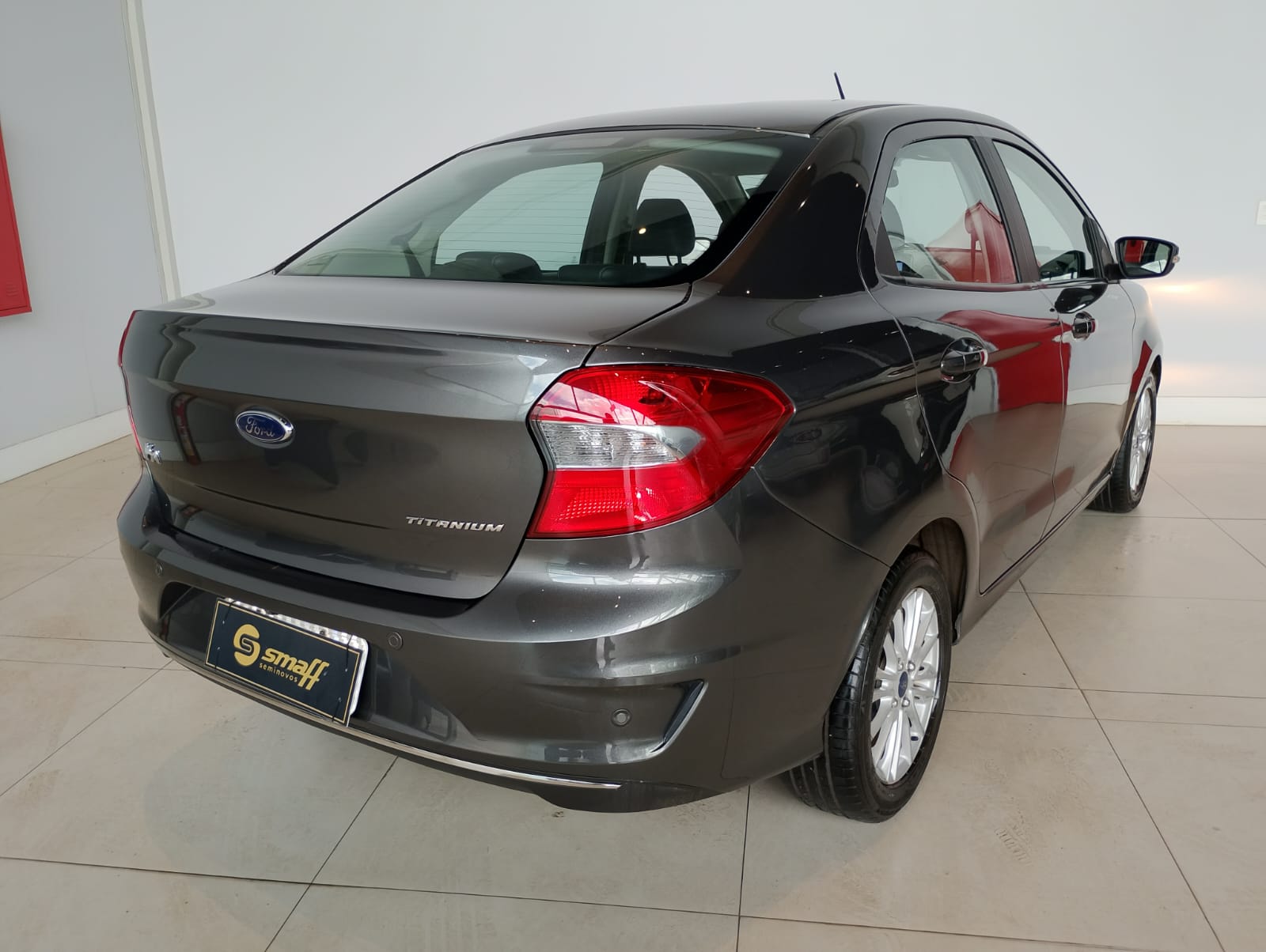 Ford-KA-Ka 1.5 Sedan TITANIUM 12V Flex 4p Aut.