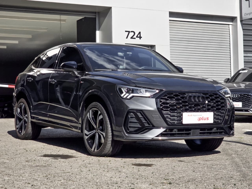 Audi-Q3-2.0 40 TFSI GASOLINA SPORTBACK PERFORMANCE BLACK PLUS QUATTRO TIPTRONIC