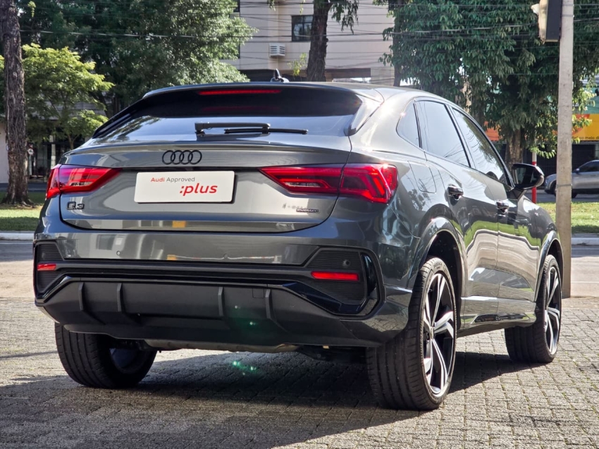 Audi-Q3-2.0 40 TFSI GASOLINA SPORTBACK PERFORMANCE BLACK PLUS QUATTRO TIPTRONIC