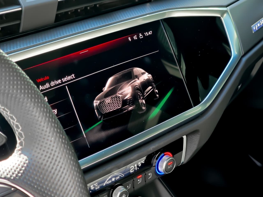 Audi-Q3-2.0 40 TFSI GASOLINA SPORTBACK PERFORMANCE BLACK PLUS QUATTRO TIPTRONIC