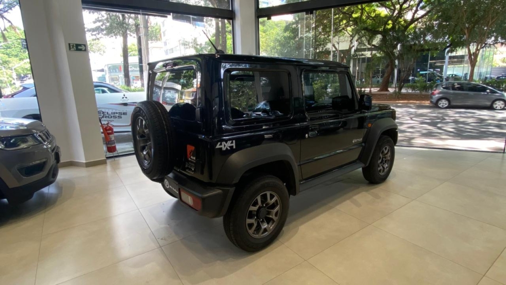 Suzuki-JIMNY-1.5 GASOLINA SIERRA 4STYLE 4X4 AUTOMÁTICO