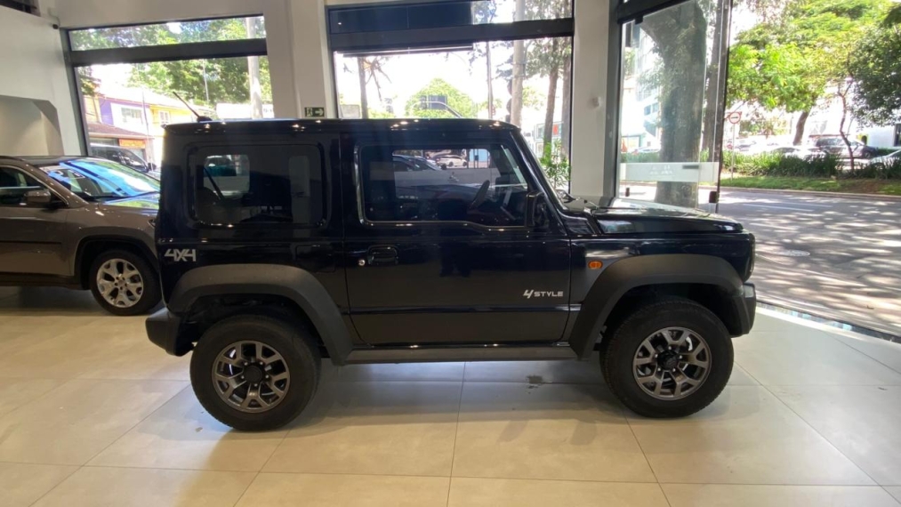 Suzuki-JIMNY-1.5 GASOLINA SIERRA 4STYLE 4X4 AUTOMÁTICO