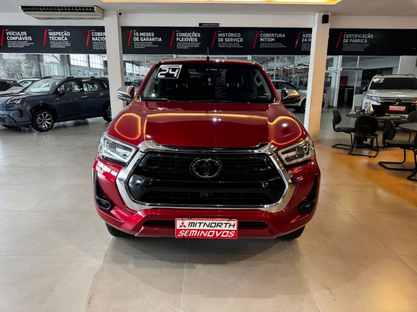 Toyota-HILUX-2.8 D-4D TURBO DIESEL CD SRX 4X4 AUTOMÁTICO