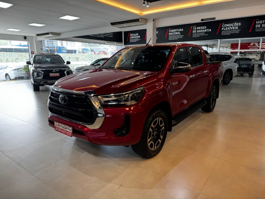 Toyota-HILUX-2.8 D-4D TURBO DIESEL CD SRX 4X4 AUTOMÁTICO