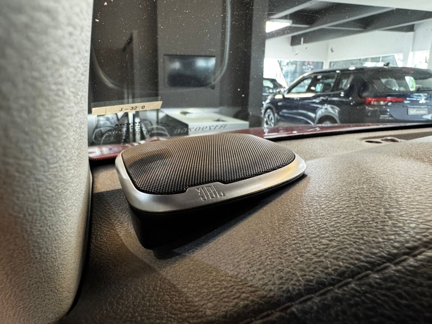 Toyota-HILUX-2.8 D-4D TURBO DIESEL CD SRX 4X4 AUTOMÁTICO