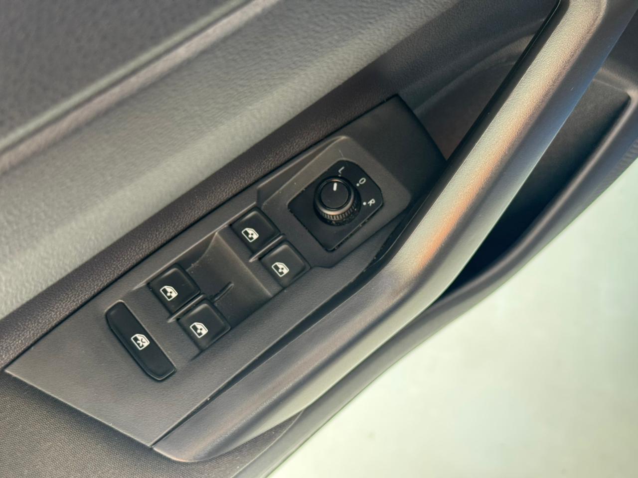 VW - Volkswagen-Nivus-Nivus Comfortline 1.0 200 TSI Flex Aut.