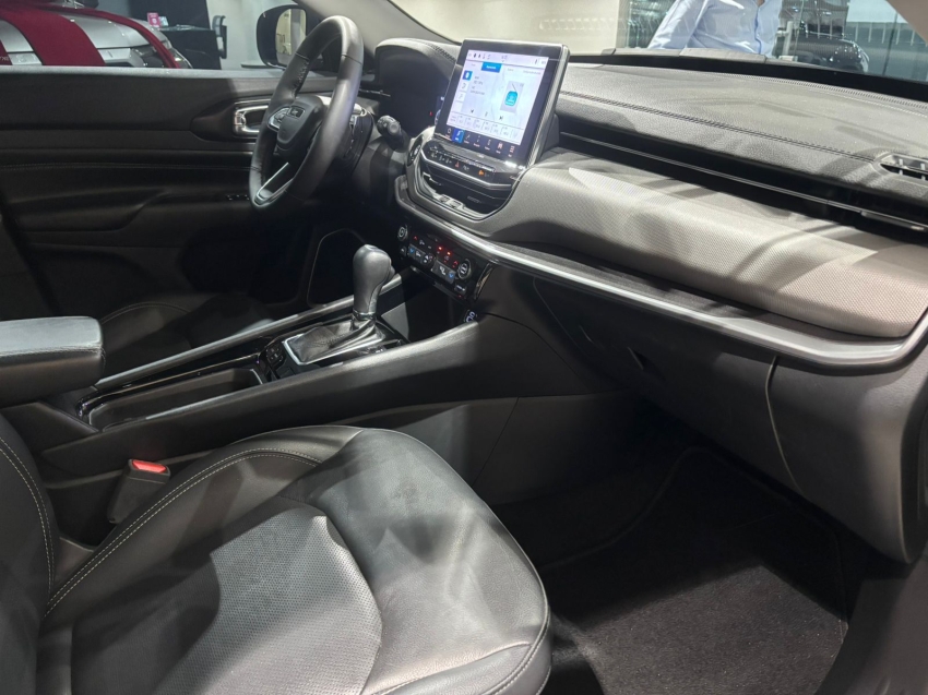 Jeep-COMPASS-1.3 T270 TURBO FLEX LONGITUDE AT6