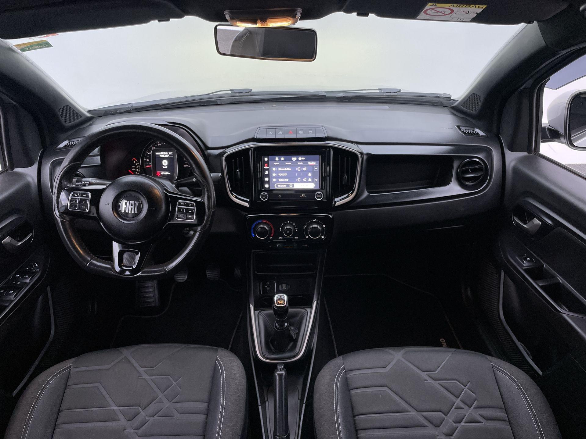 Strada Volcano 1.3 Flex 8V CD Aut.