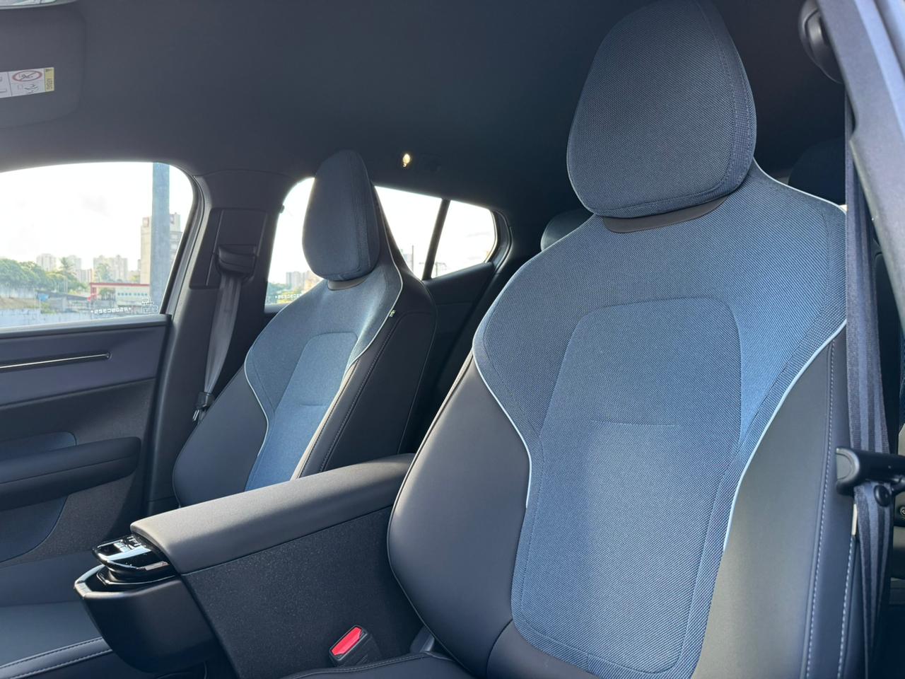 Volvo-EX30-EX30 E60 Plus (Elétrico)