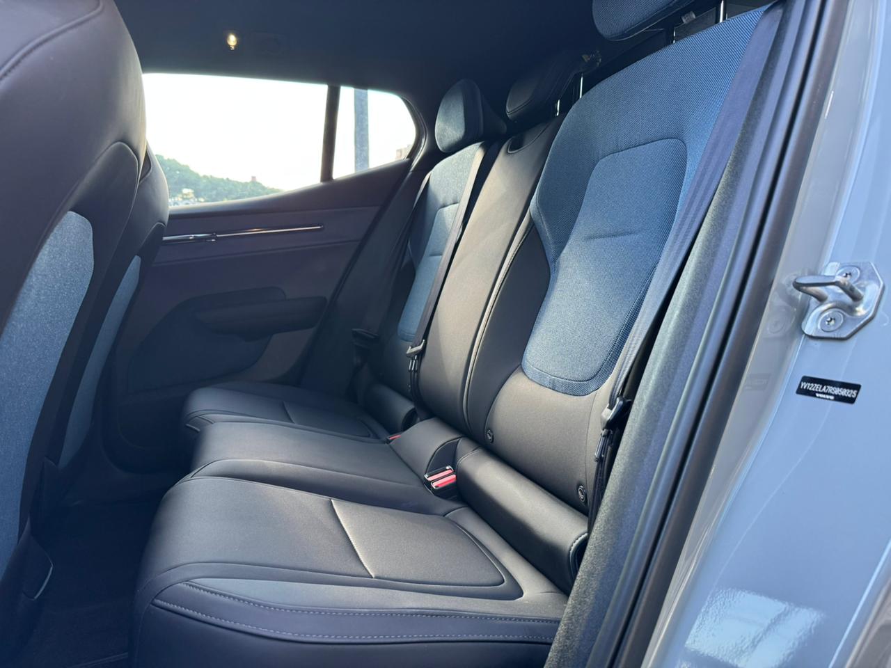 Volvo-EX30-EX30 E60 Plus (Elétrico)