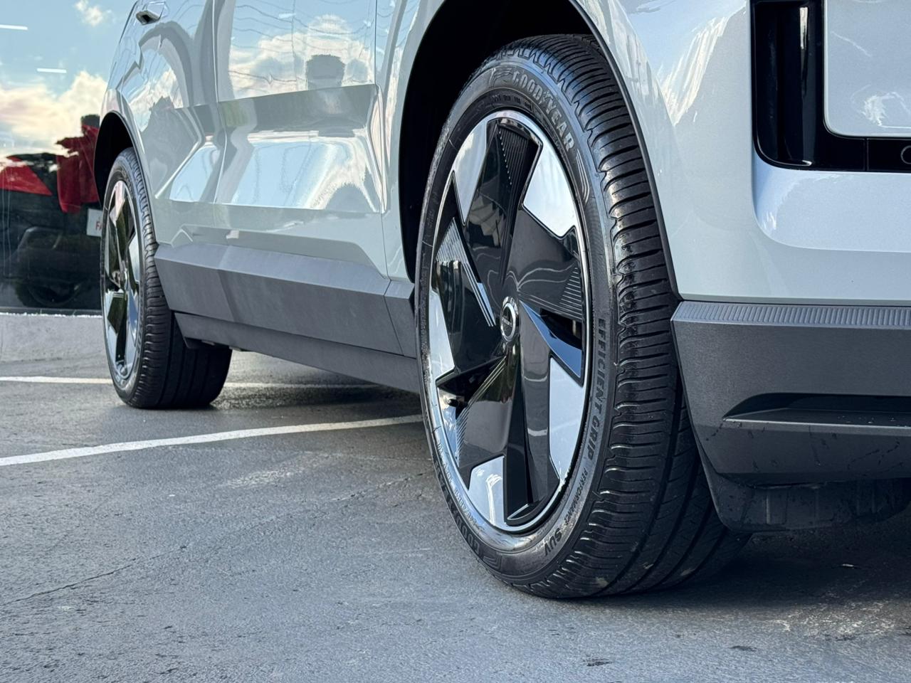 Volvo-EX30-EX30 E60 Plus (Elétrico)