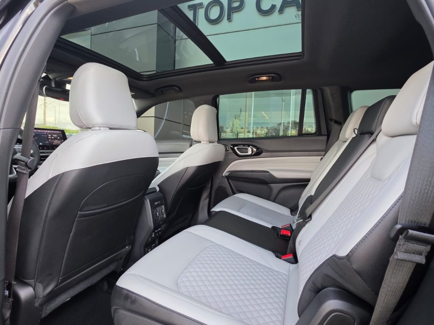 Jeep-COMMANDER-2.0 TD380 TURBO DIESEL OVERLAND AT9