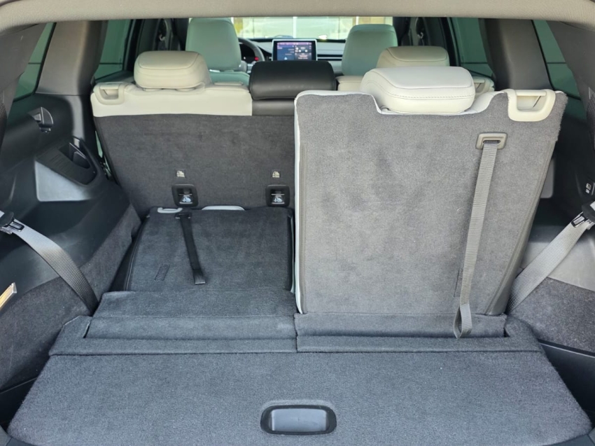 Jeep-COMMANDER-2.0 TD380 TURBO DIESEL OVERLAND AT9