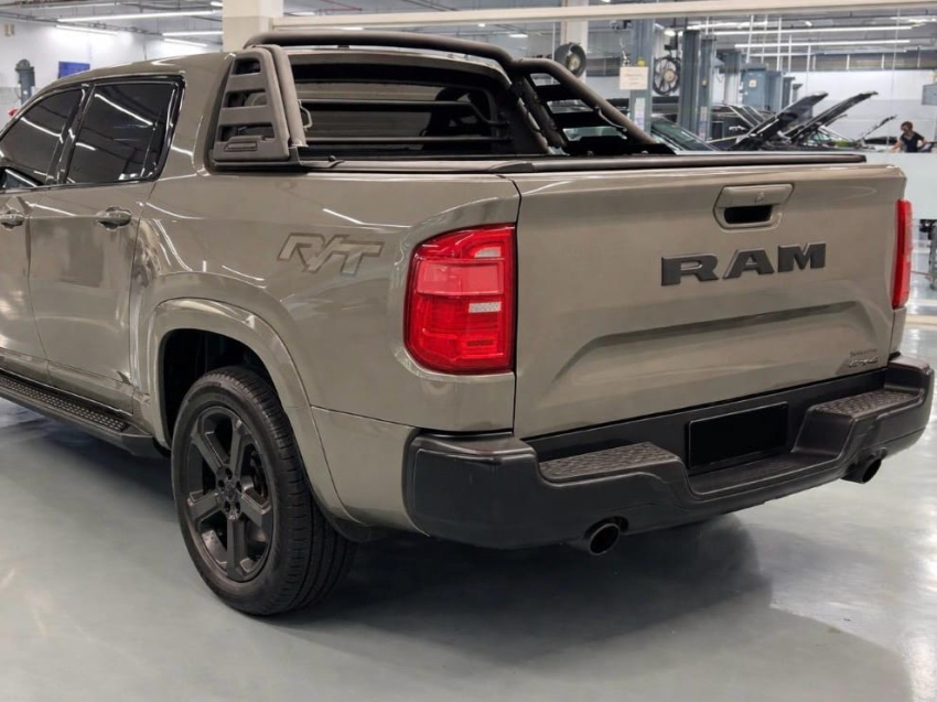 RAM-RAMPAGE-2.0 HURRICANE 4 TURBO GASOLINA R/T 4X4 AUTOMÁTICO