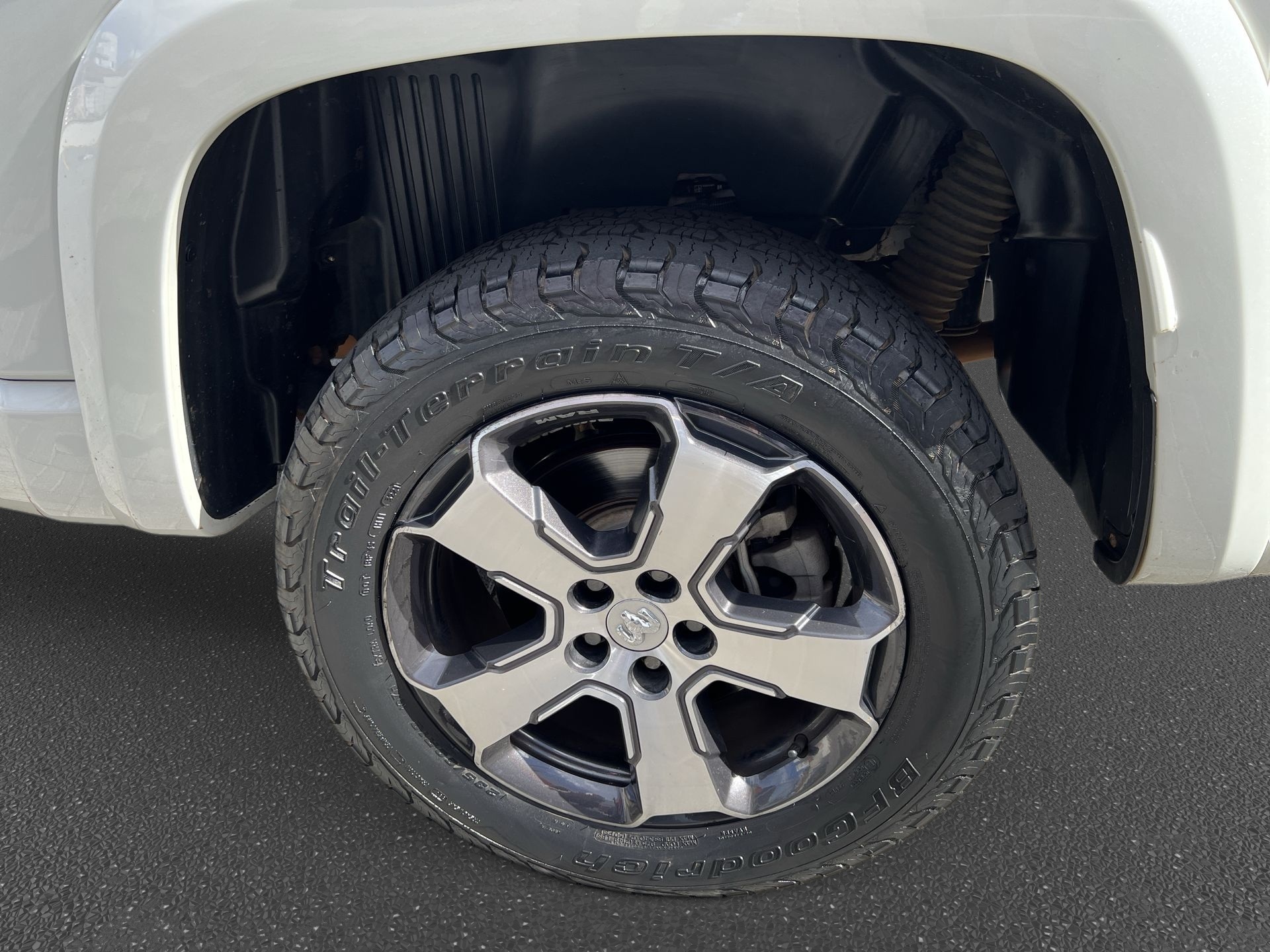 RAM-RAMPAGE-RAMPAGE LAR. HURR. 4 2.0 TB CD 4X4  Aut.