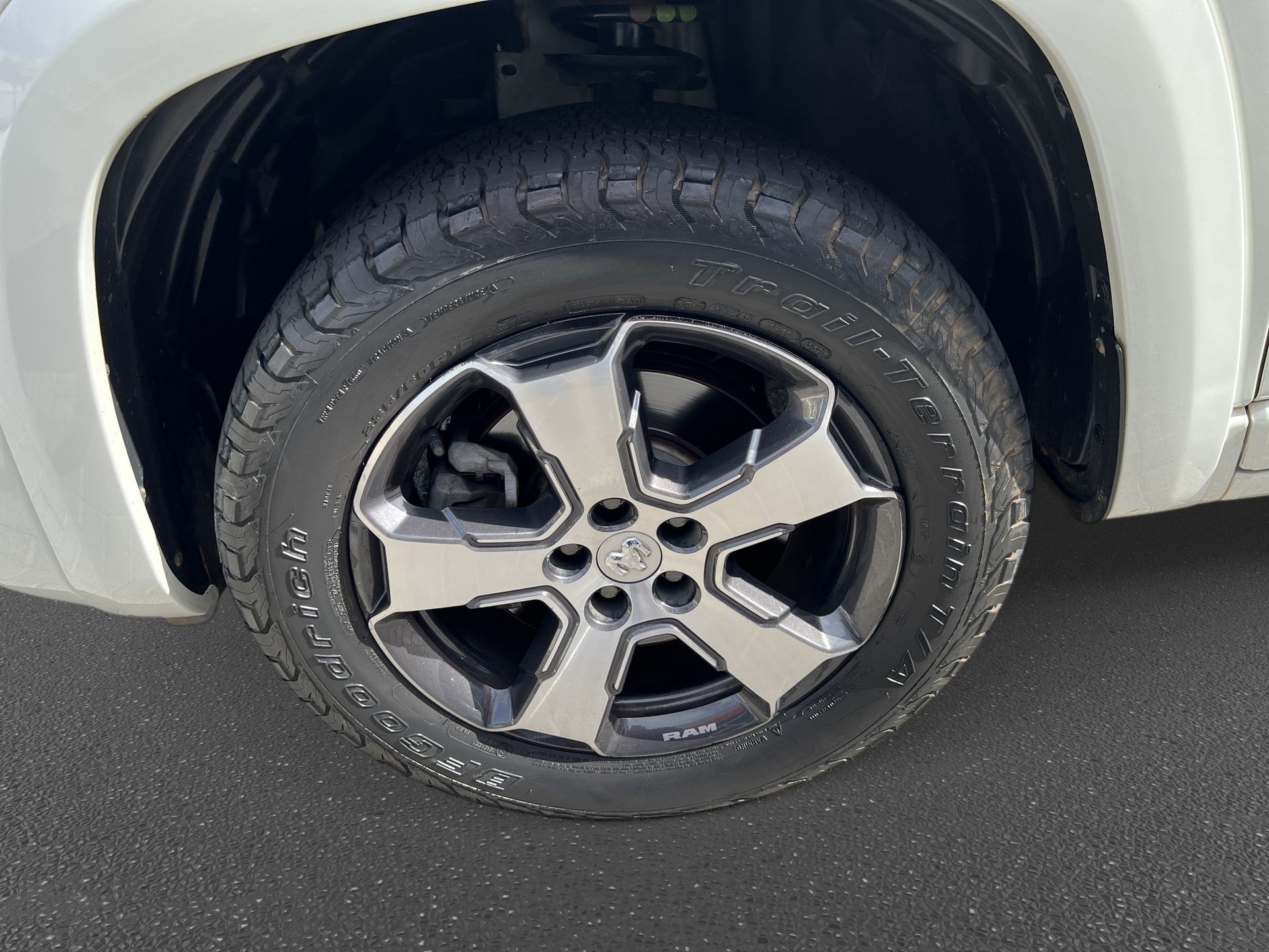 RAM-RAMPAGE-RAMPAGE LAR. HURR. 4 2.0 TB CD 4X4  Aut.