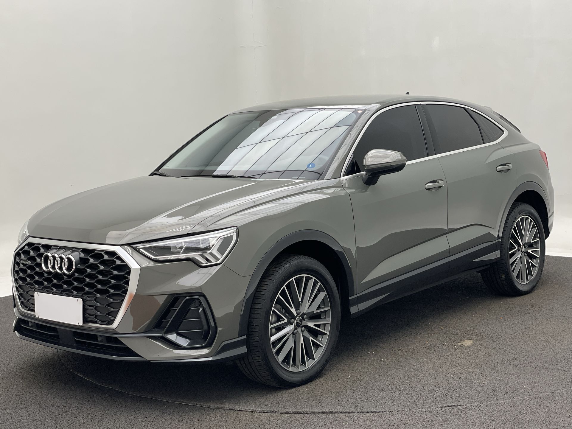 Q3 Sportb. 2.0 TFSI Anniv. Edit. Quattro