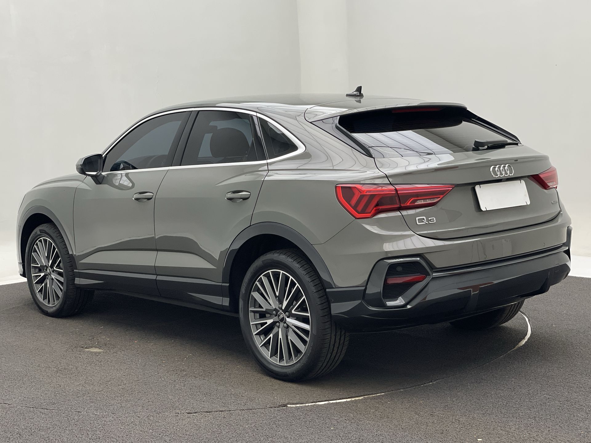 Audi-Q3-Q3 Sportb. 2.0 TFSI Anniv. Edit. Quattro