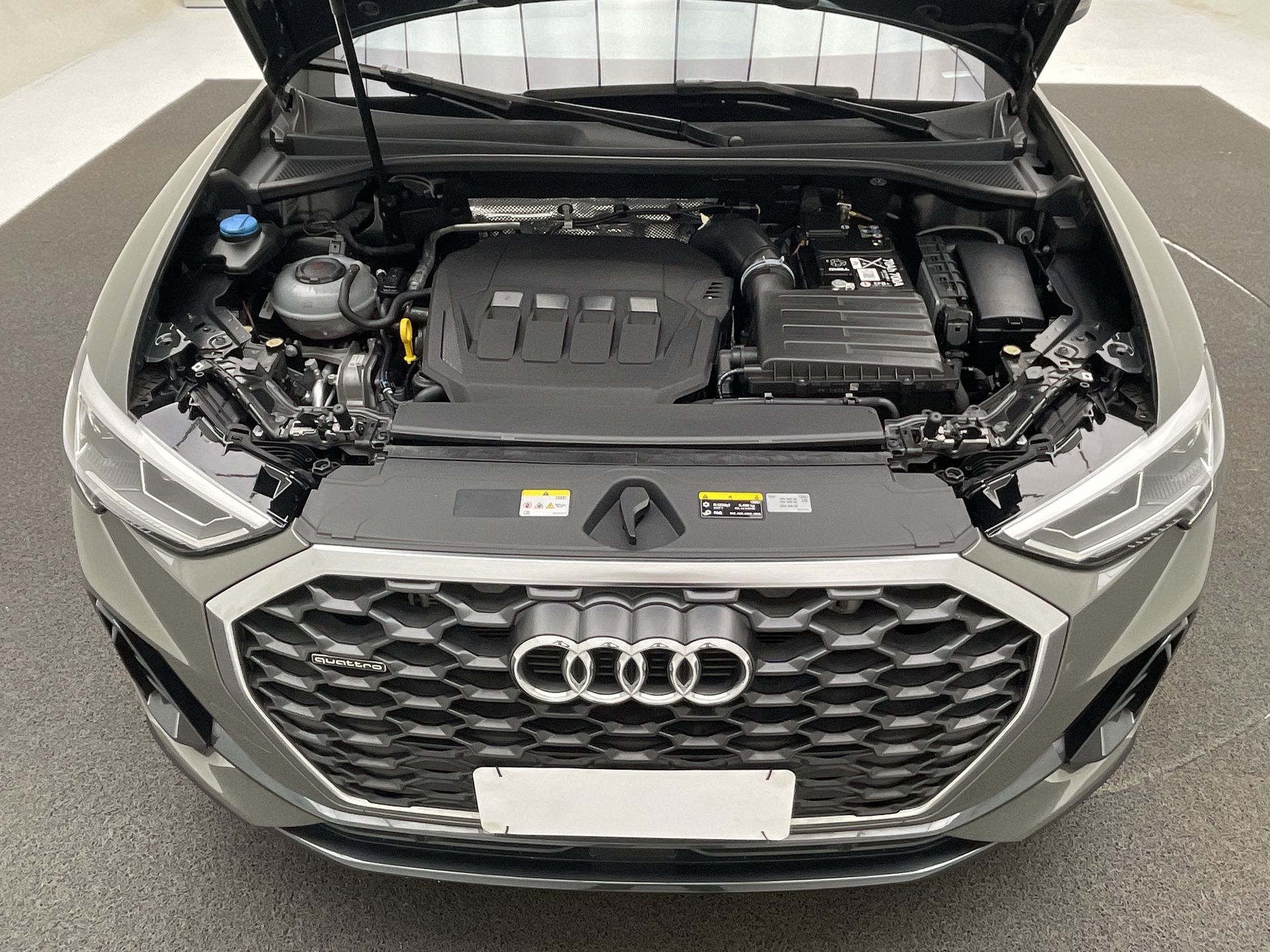 Audi-Q3-Q3 Sportb. 2.0 TFSI Anniv. Edit. Quattro