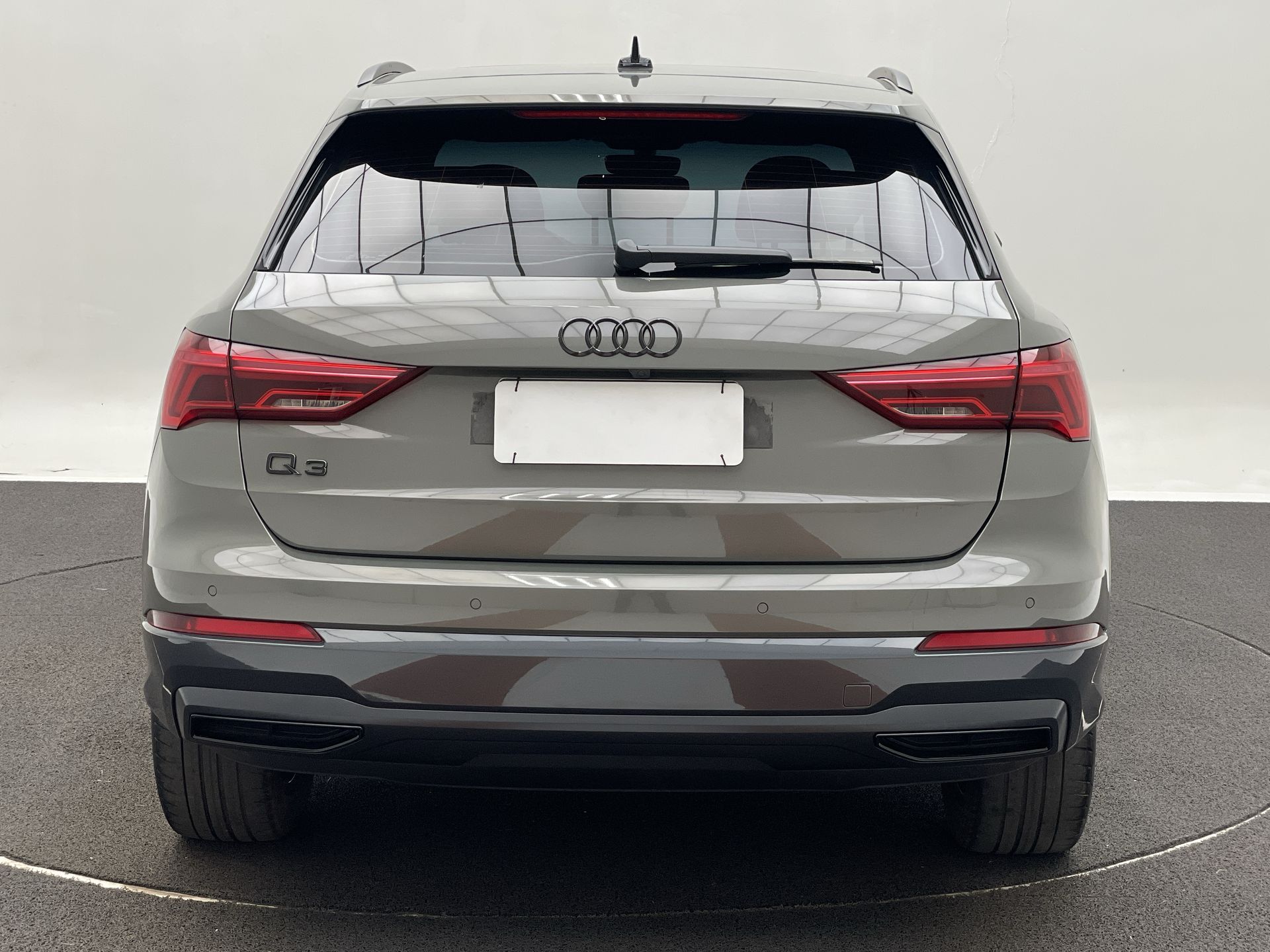 Audi-Q3-Q3 Black S Line 1.4 TFSI S-tronic