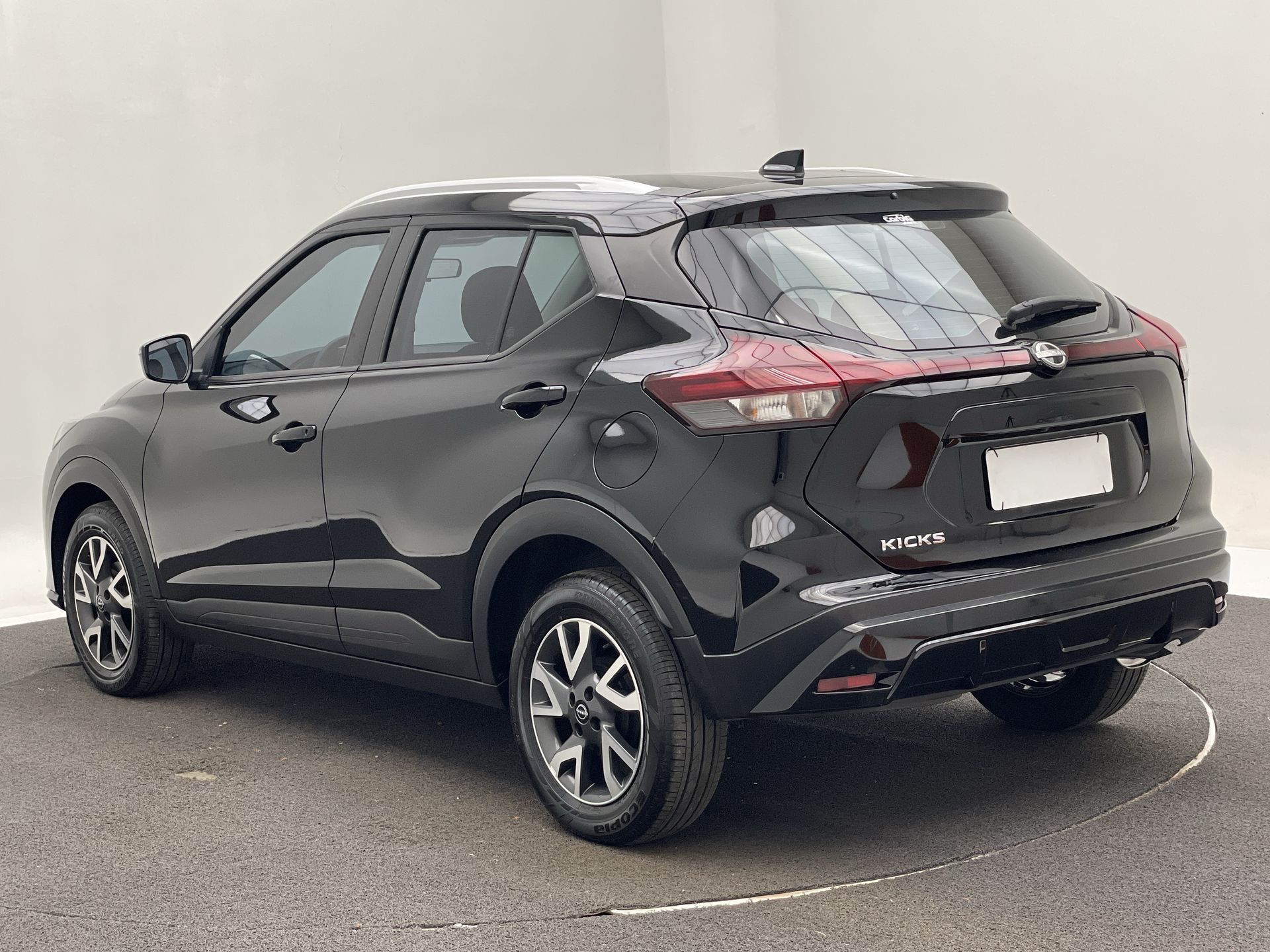 KICKS Sense 1.6 16V Flex Aut.