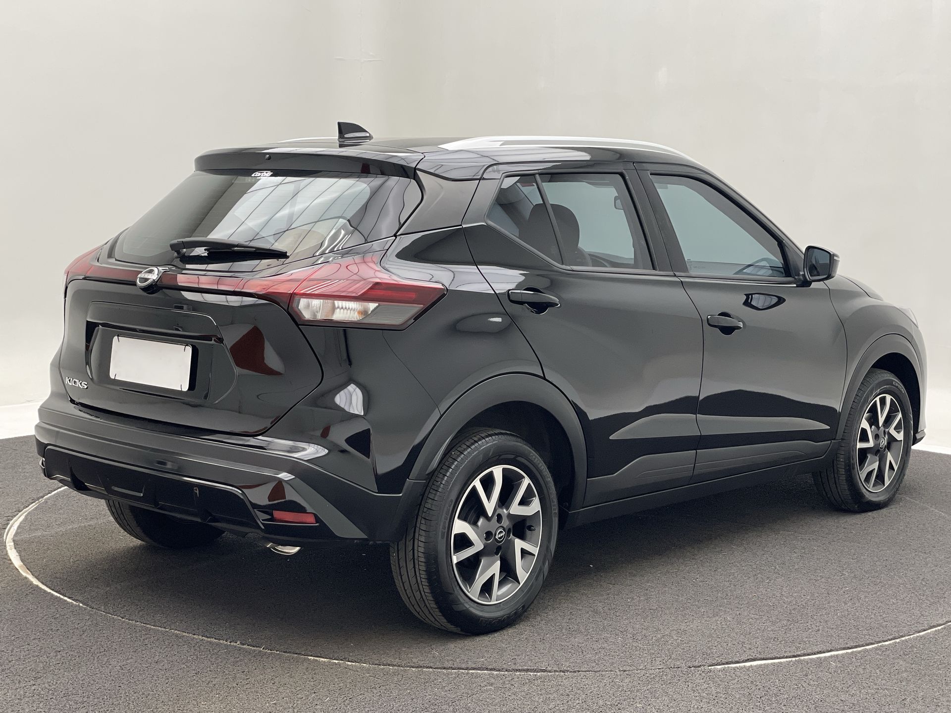 KICKS Sense 1.6 16V Flex Aut.