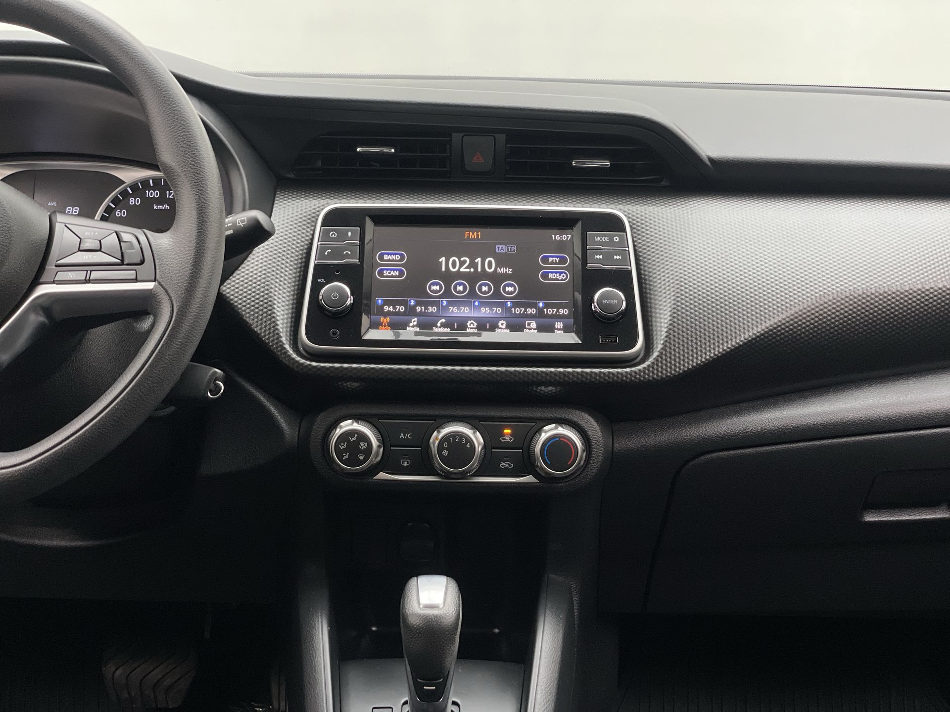 KICKS Sense 1.6 16V Flex Aut.