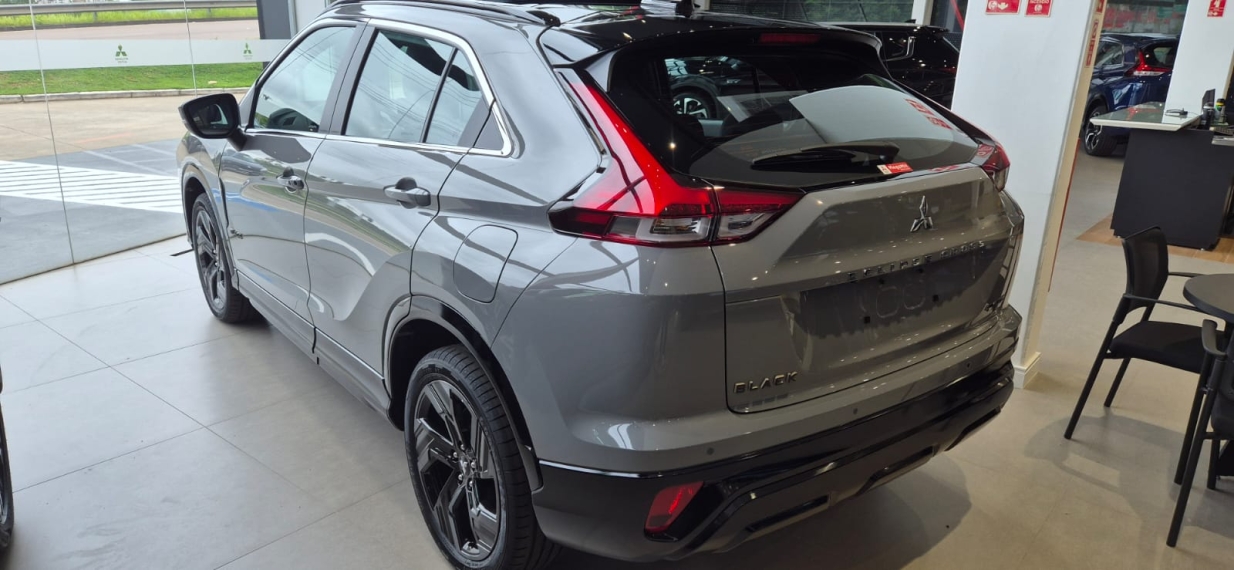 Mitsubishi-ECLIPSE CROSS-1.5 MIVEC TURBO GASOLINA HPE-S BLACK S-AWC CVT
