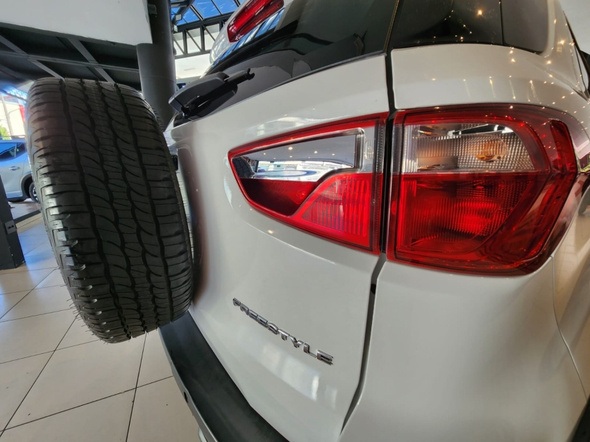 Ford-ECOSPORT-1.5 TI-VCT FLEX FREESTYLE MANUAL