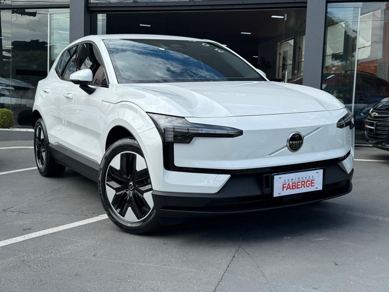 Volvo-EX30-EX30 E60 Core (Elétrico)