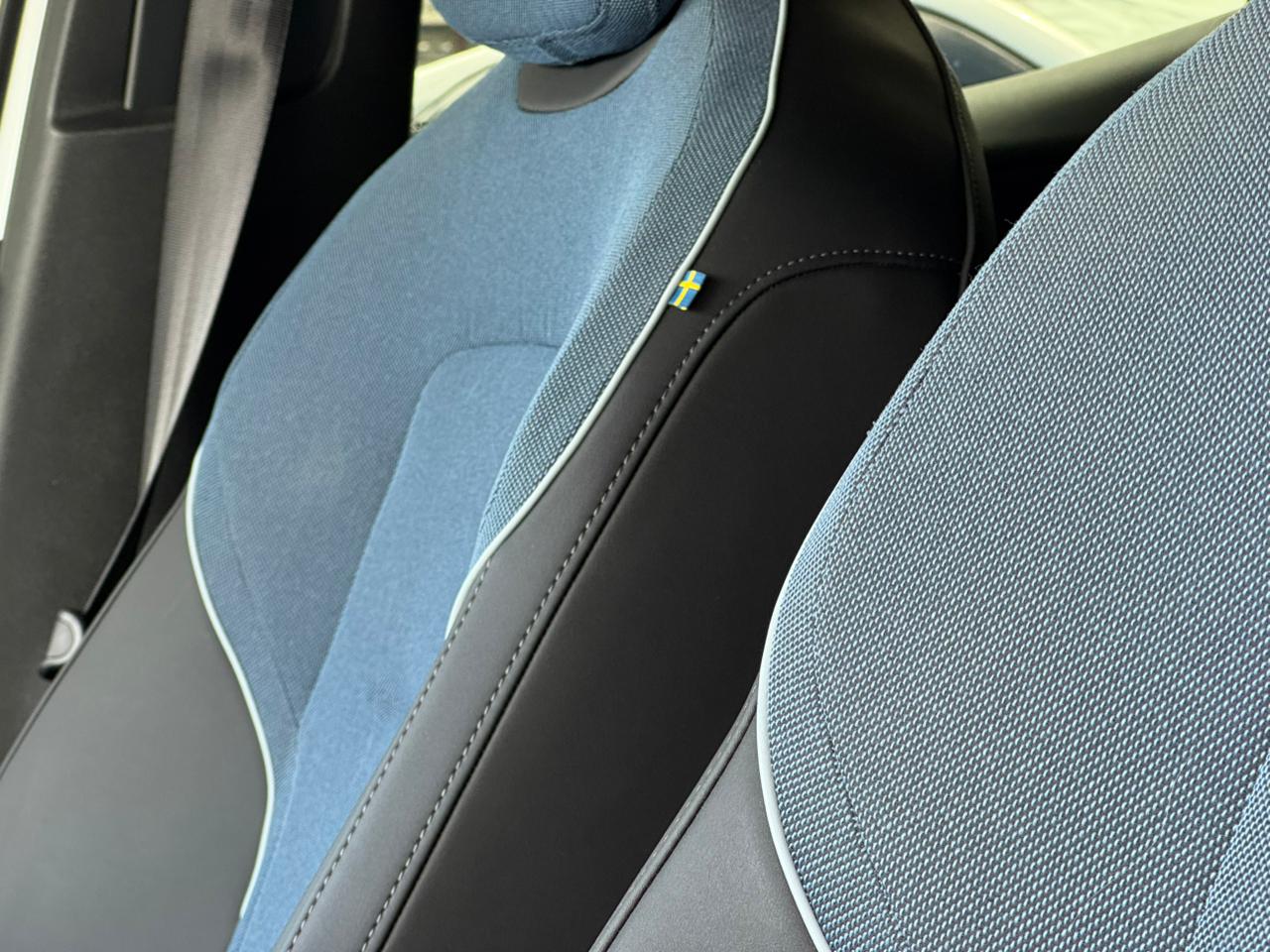 Volvo-EX30-EX30 E60 Core (Elétrico)