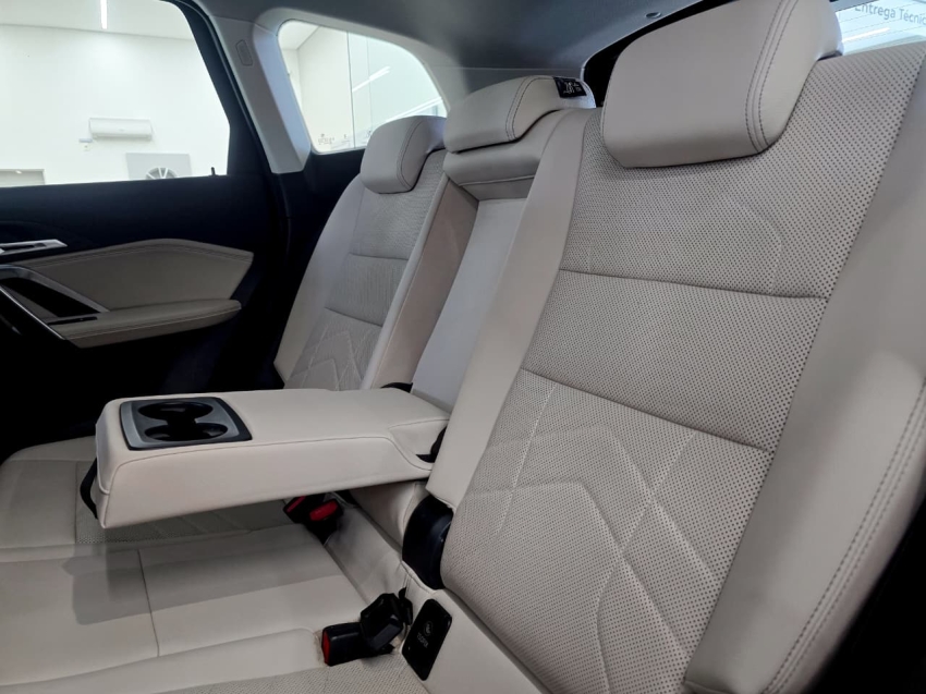 BMW-X1-2.0 16V TURBO GASOLINA SDRIVE20I X-LINE STEPTRONIC