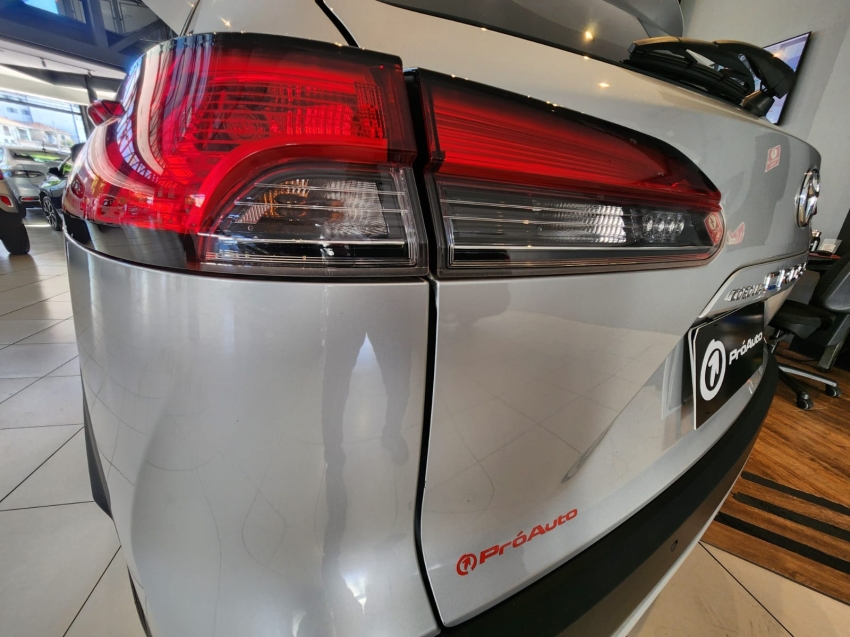 Toyota-COROLLA CROSS-1.8 VVT-I HYBRID FLEX XRX CVT