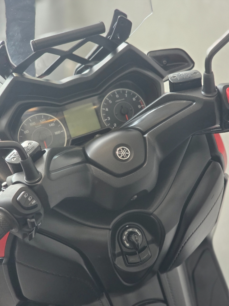 YAMAHA-XMAX ABS-250