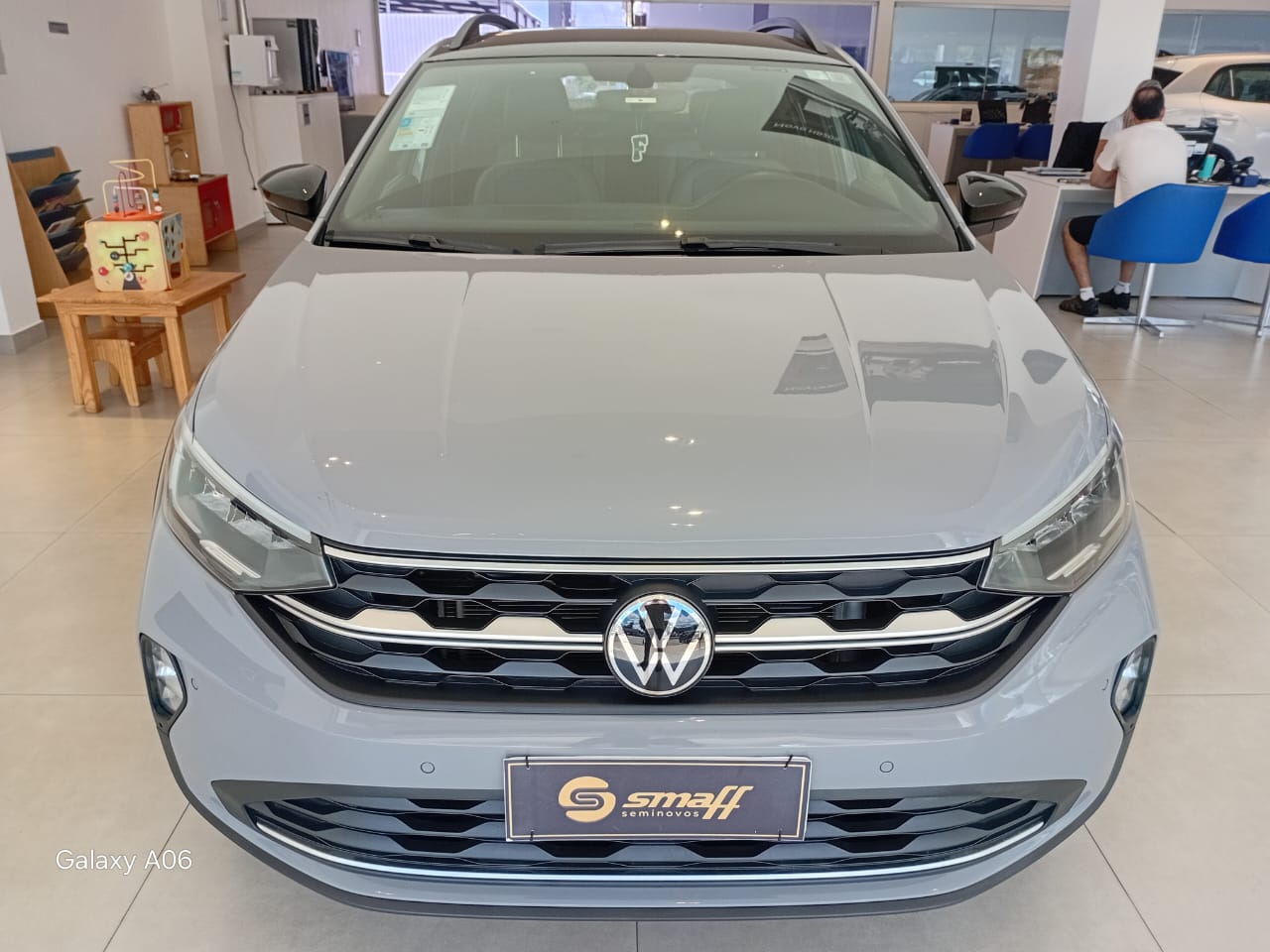 VW - Volkswagen-Nivus-Nivus Highline 1.0 200 TSI Flex Aut.