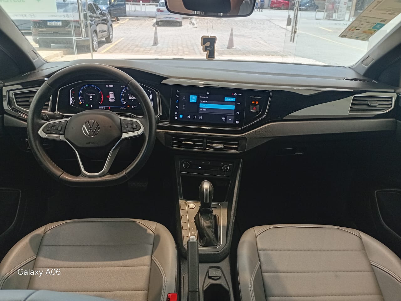 VW - Volkswagen-Nivus-Nivus Highline 1.0 200 TSI Flex Aut.