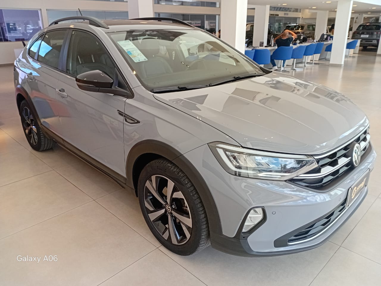 VW - Volkswagen-Nivus-Nivus Highline 1.0 200 TSI Flex Aut.