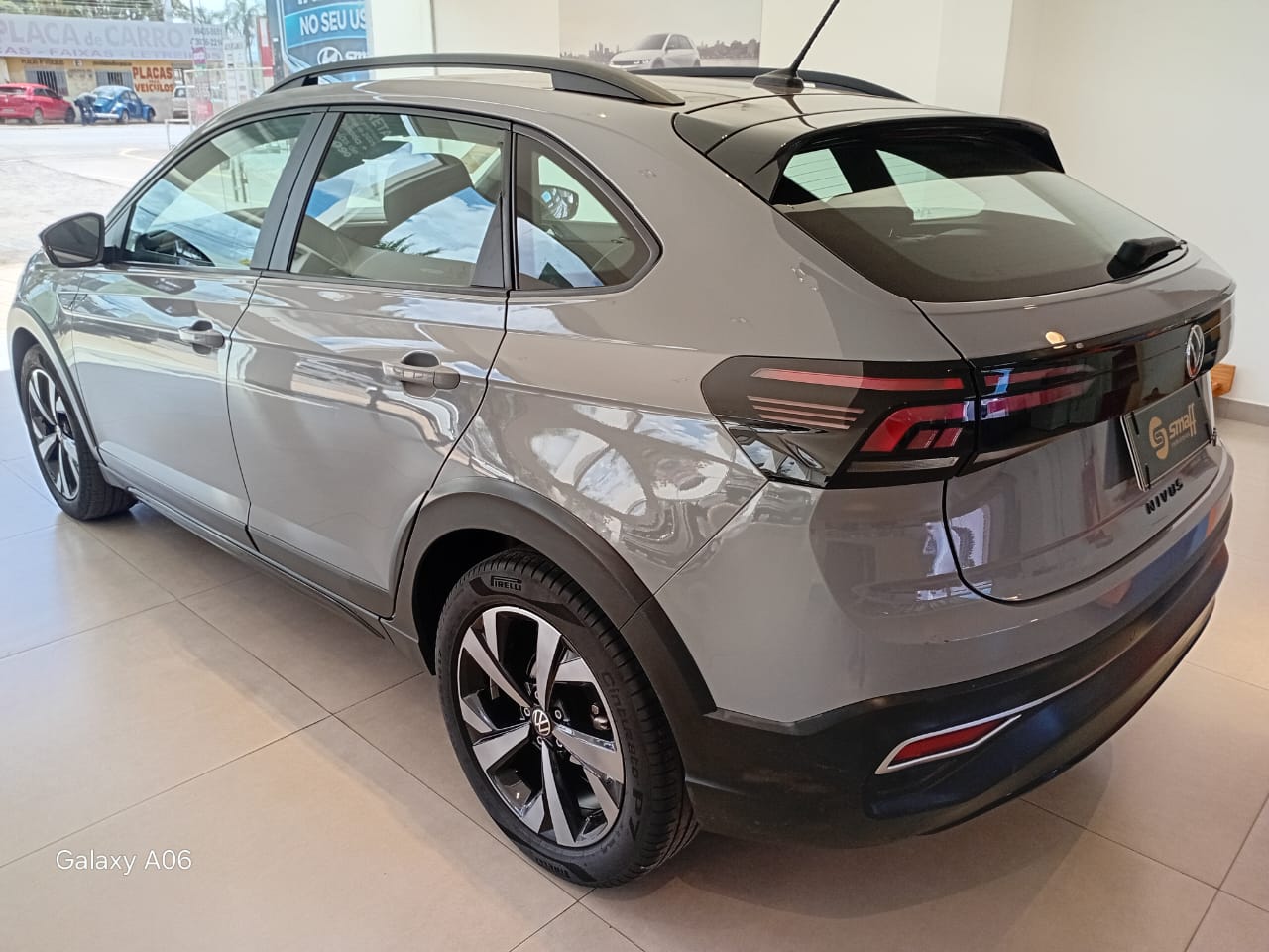 VW - Volkswagen-Nivus-Nivus Highline 1.0 200 TSI Flex Aut.