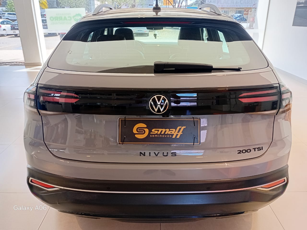 VW - Volkswagen-Nivus-Nivus Highline 1.0 200 TSI Flex Aut.