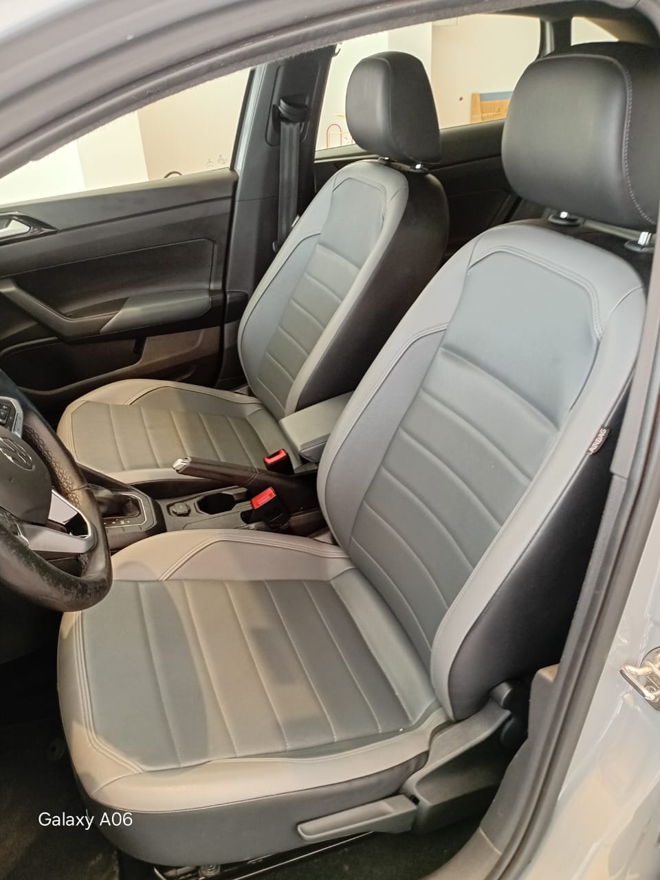 VW - Volkswagen-Nivus-Nivus Highline 1.0 200 TSI Flex Aut.