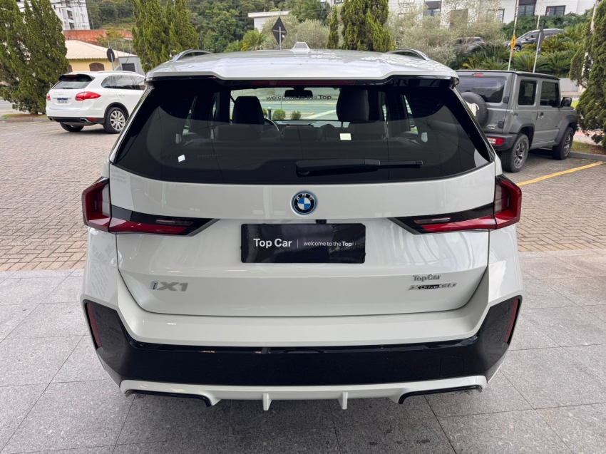 BMW-iX1-ELÉTRICO XDRIVE30 M SPORT